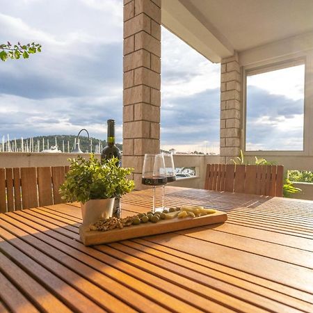 Apartmani Bilonic Rogoznica روغوزنيكا المظهر الخارجي الصورة