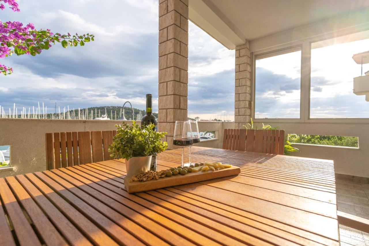 Apartmani Bilonic Rogoznica روغوزنيكا المظهر الخارجي الصورة