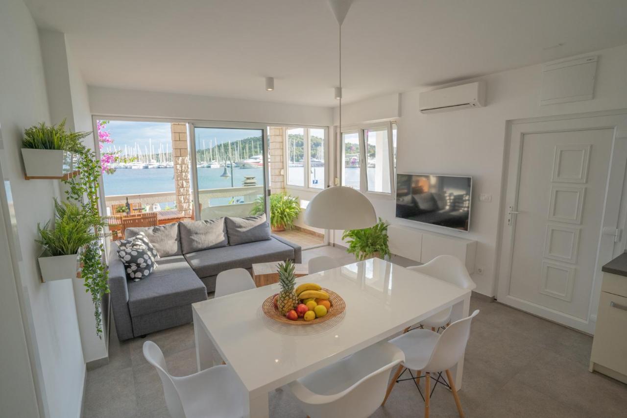 Apartmani Bilonic Rogoznica روغوزنيكا المظهر الخارجي الصورة
